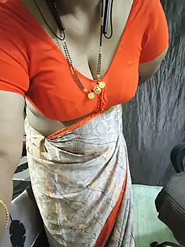 Snapshot of bhuvana555 chatting on May 2026 05:12:02 PM bhuvana555 online show from May 2026 05:12:02 PM