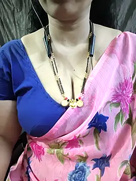 Snapshot of bhuvana555 chatting on April 2026 05:21:02 PM bhuvana555 online show from April 2026 05:21:02 PM