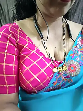 Snapshot of bhuvana555 chatting on May 2026 05:22:01 AM bhuvana555 online show from May 2026 05:22:01 AM