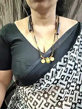 Snapshot of bhuvana555 chatting on April 2026 05:21:01 PM bhuvana555 online show from April 2026 05:21:01 PM