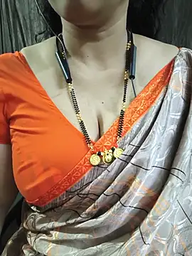 Snapshot of bhuvana555 chatting on May 2026 06:09:01 PM bhuvana555 online show from May 2026 06:09:01 PM