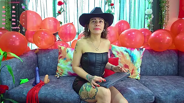 Snapshot of oriana_thomson2 chatting on March 2025 01:29:02 PM oriana thomson2 online show from March 2025 01:29:02 PM