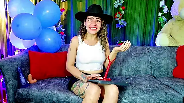 Snapshot of oriana_thomson2 chatting on February 2025 03:33:02 AM oriana thomson2 online show from February 2025 03:33:02 AM