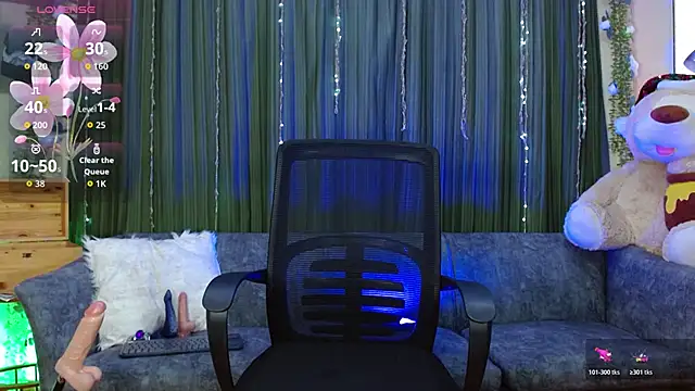 Snapshot of oriana_thomson2 chatting on November 2025 10:31:02 PM oriana thomson2 online show from November 2025 10:31:02 PM