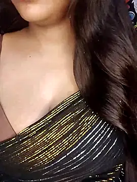 Sreya213 online show from April 2026 05:19:01 PM