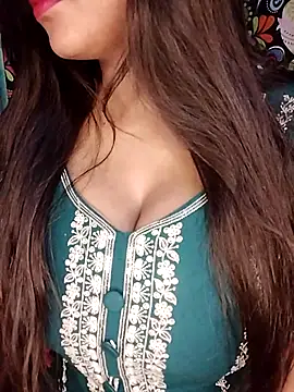 Sreya213 online show from February 2026 07:16:01 PM