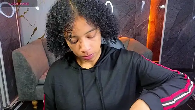 Violeth b online show from November 2025 12:52:02 PM