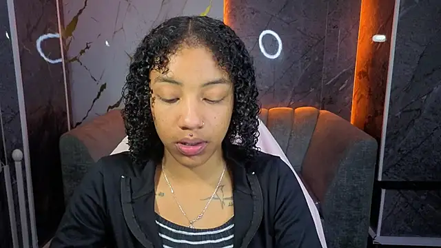 Violeth b online show from November 2025 12:42:01 PM