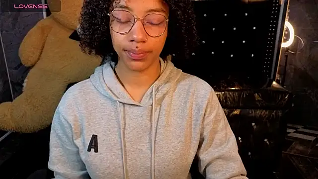 Violeth b online show from March 2026 01:00:01 PM