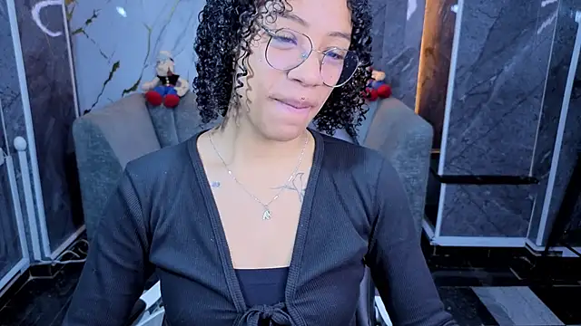 Violeth b online show from April 2026 01:07:02 PM