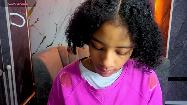 Violeth b online show from November 2025 12:42:02 PM