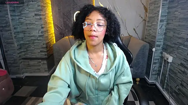 Violeth b online show from October 2025 12:49:01 PM