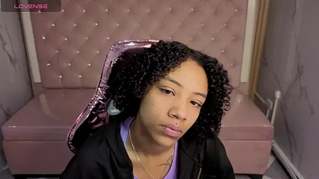 Violeth b online show from December 2025 12:43:02 PM