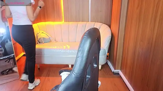 Violeth b online show from January 2026 12:56:01 PM