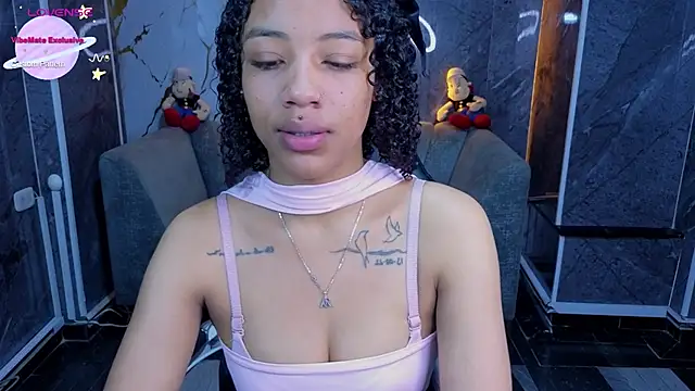 Violeth b online show from May 2026 01:06:01 PM