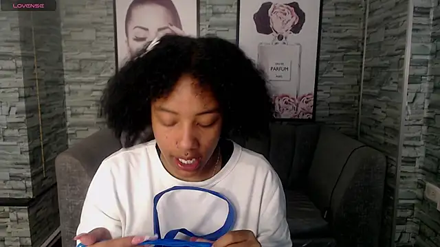 Violeth b online show from October 2025 12:50:02 PM