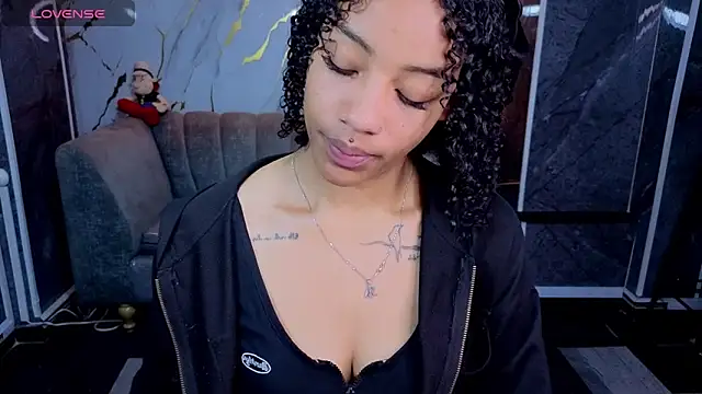 Violeth b online show from April 2026 01:02:01 PM