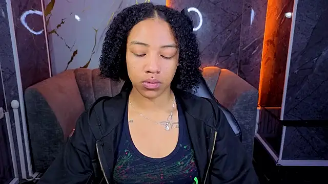 Violeth b online show from November 2025 01:03:01 PM