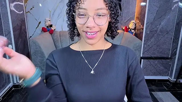 Violeth b online show from April 2026 01:01:02 PM