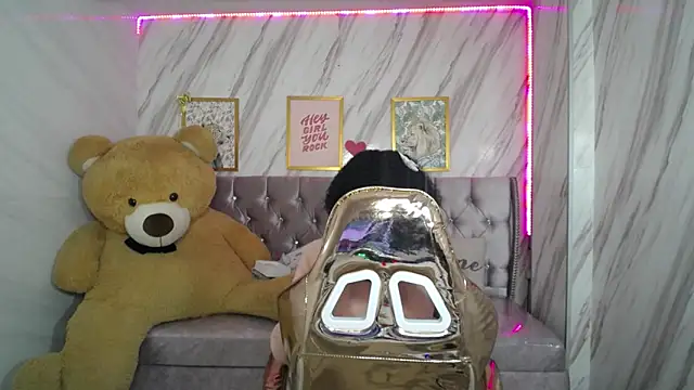 Violeth b online show from September 2025 12:53:01 PM