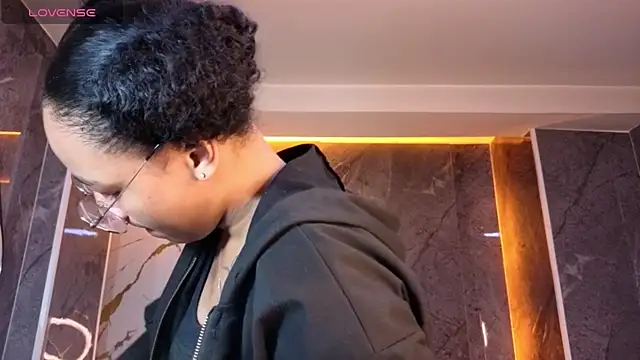 Violeth b online show from October 2025 12:46:01 PM