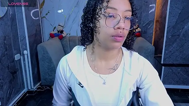 Violeth b online show from May 2026 12:56:01 PM