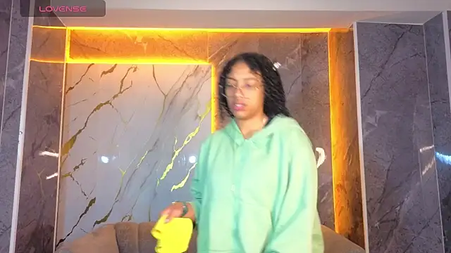 Violeth b online show from January 2026 12:43:02 PM