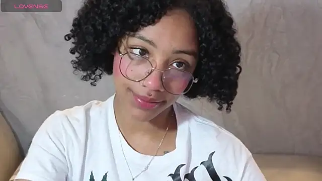 Violeth b online show from October 2025 12:46:01 PM