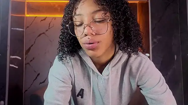 Violeth b online show from February 2026 12:57:01 PM