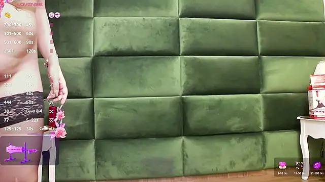 SelenSummer online show from October 2025 08:05:01 PM