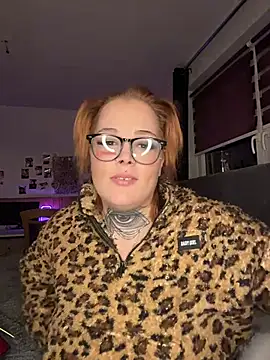 elina may online show from December 2025 09:10:02 PM