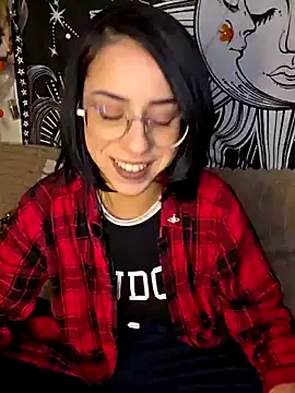 LisandreLaVenale online show from October 2025 10:33:01 PM