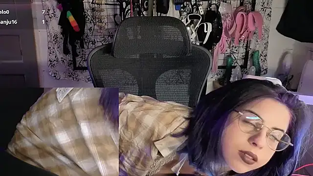 LisandreLaVenale online show from May 2026 09:37:02 PM