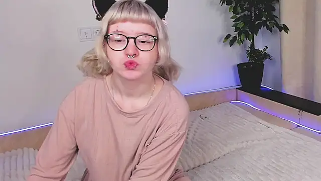 EdythElswick online show from April 2026 04:25:02 AM