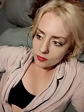 Snapshot of SkarlettRose96 chatting on January 2026 06:45:01 PM SkarlettRose96 online show from January 2026 06:45:01 PM