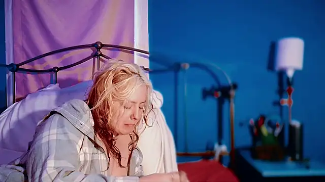 Snapshot of SkarlettRose96 chatting on December 2025 01:45:01 PM SkarlettRose96 online show from December 2025 01:45:01 PM