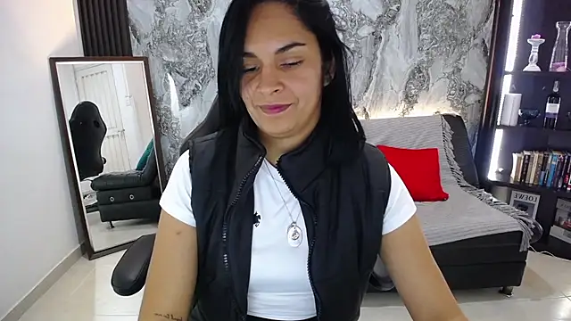 Carlota milf 30 online show from October 2025 02:20:01 PM