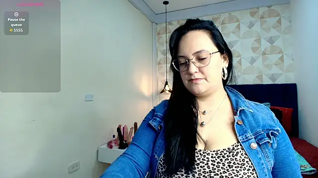 veronicabbw online show from October 2025 12:09:01 PM