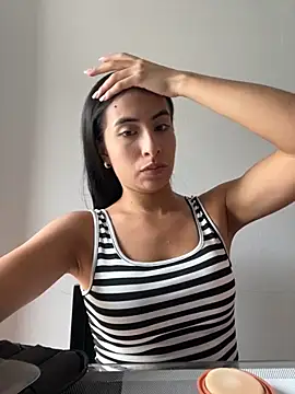 IssabellaLopez online show from November 2025 04:32:02 PM