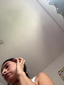 IssabellaLopez online show from May 2026 04:48:02 PM