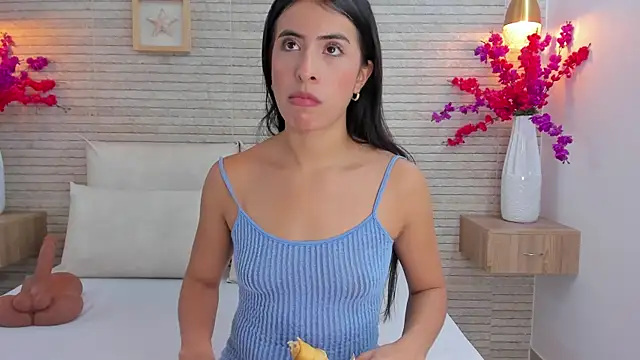 IssabellaLopez online show from October 2025 11:55:01 AM