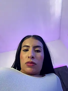 IssabellaLopez online show from October 2025 03:00:02 PM