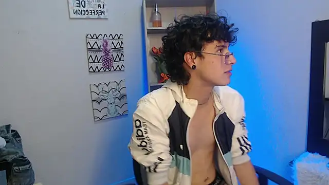 Jeam hot online show from January 2025 01:32:01 AM