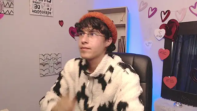 Jeam hot online show from March 2025 08:49:01 PM