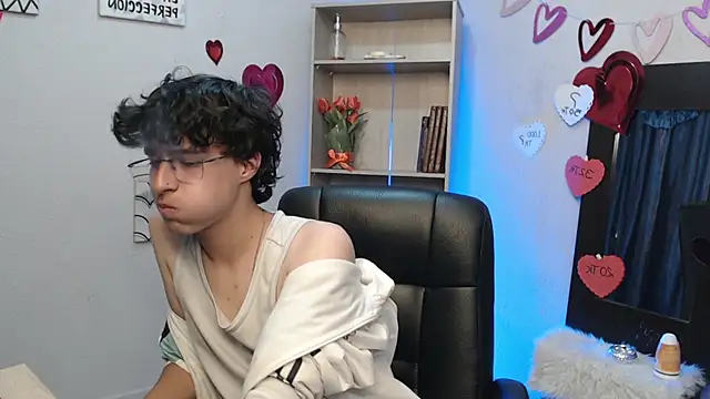 Jeam hot online show from March 2025 08:45:02 PM