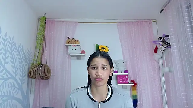 Alison Wiley online show from November 2025 01:50:01 AM