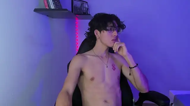 manu vera online show from March 2025 07:41:02 PM