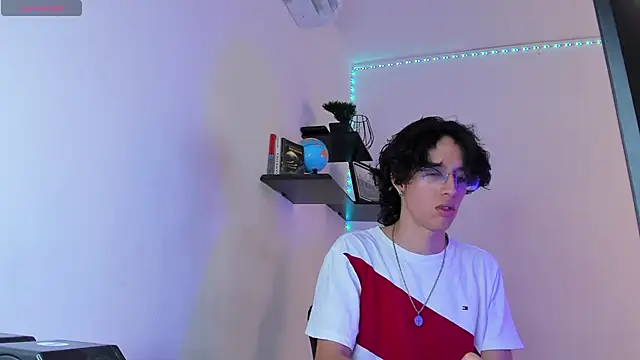 manu vera online show from September 2025 07:57:02 PM