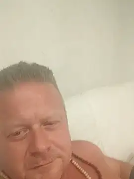 Snapshot of swingr chatting on December 2024 12:55:02 AM swingr online show from December 2024 12:55:02 AM