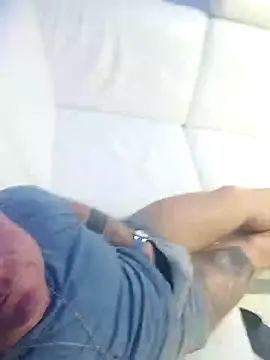 Snapshot of swingr chatting on December 2024 12:03:02 AM swingr online show from December 2024 12:03:02 AM